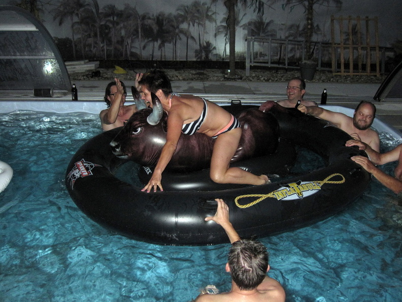 Achnuss_Poolparty_0038-Q_OF.jpg